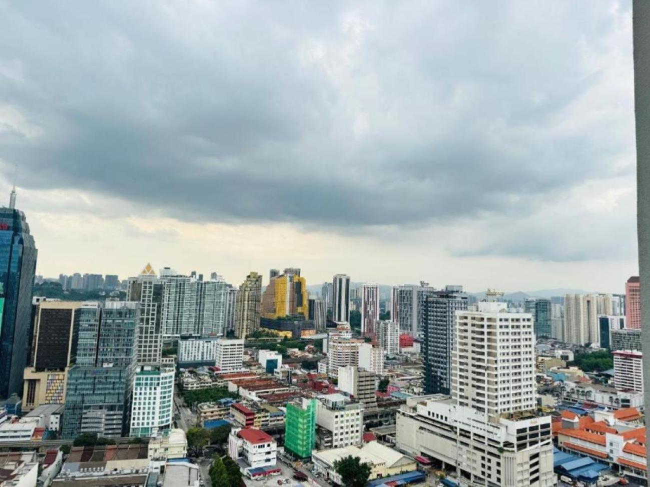 The Luxe Colony Klcc By Sky Pool Apartment กัวลาลัมเปอร์ ภายนอก รูปภาพ