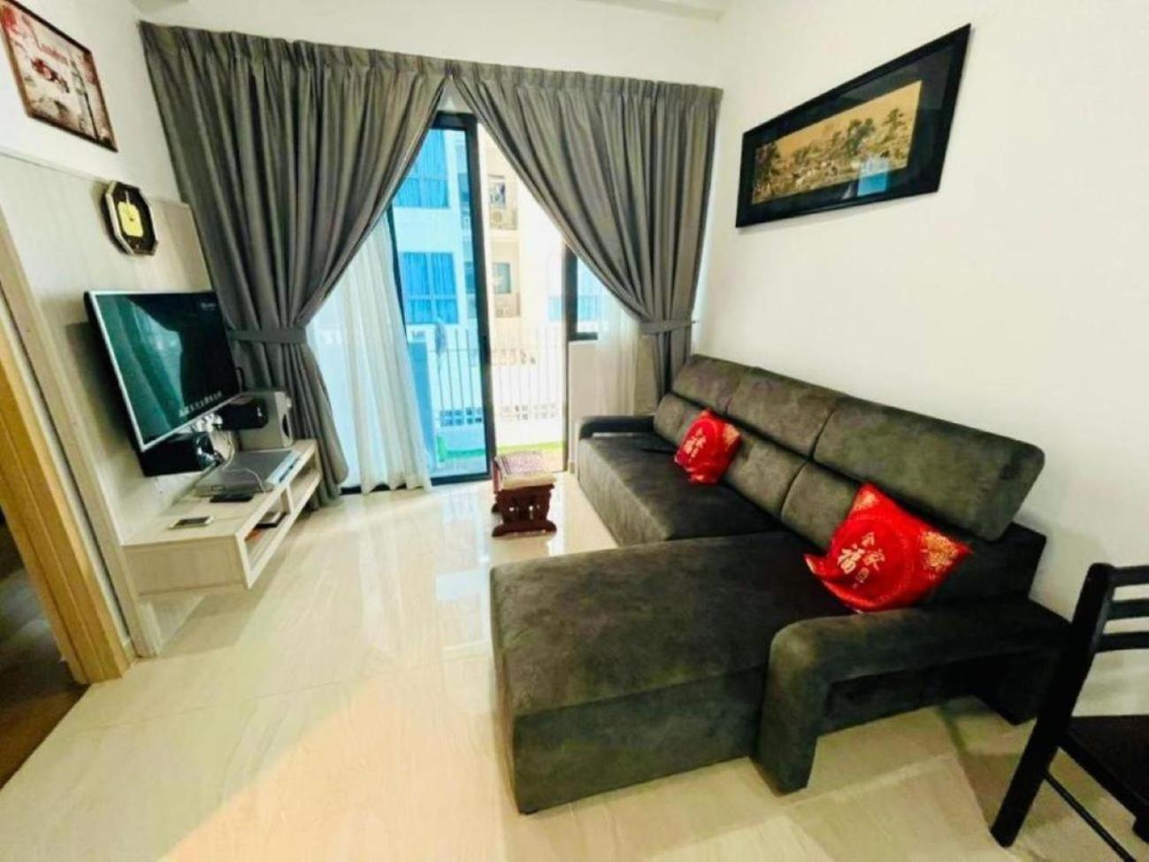The Luxe Colony Klcc By Sky Pool Apartment กัวลาลัมเปอร์ ภายนอก รูปภาพ