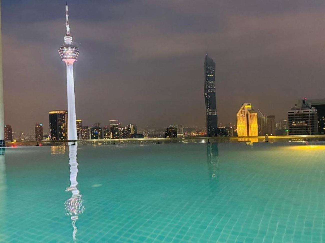 The Luxe Colony Klcc By Sky Pool Apartment กัวลาลัมเปอร์ ภายนอก รูปภาพ
