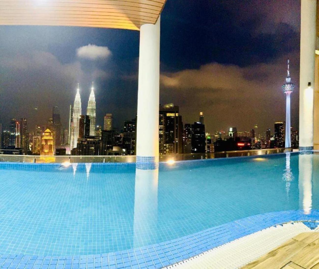 The Luxe Colony Klcc By Sky Pool Apartment กัวลาลัมเปอร์ ภายนอก รูปภาพ