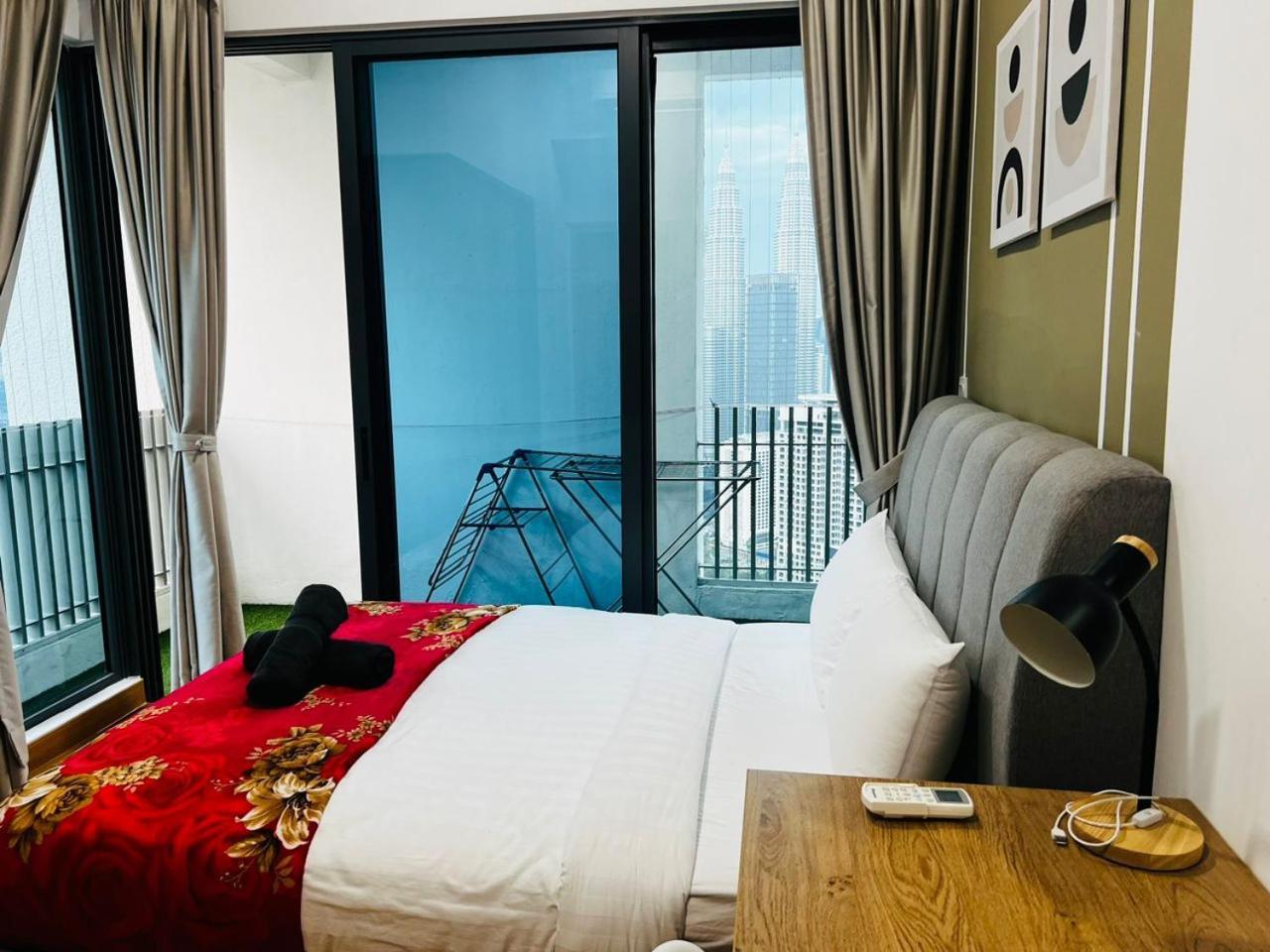 The Luxe Colony Klcc By Sky Pool Apartment กัวลาลัมเปอร์ ภายนอก รูปภาพ