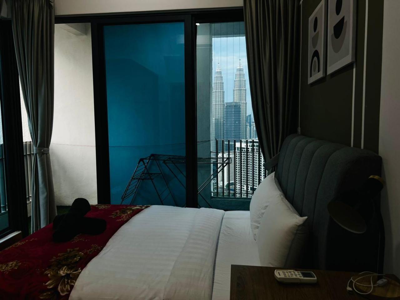 The Luxe Colony Klcc By Sky Pool Apartment กัวลาลัมเปอร์ ภายนอก รูปภาพ