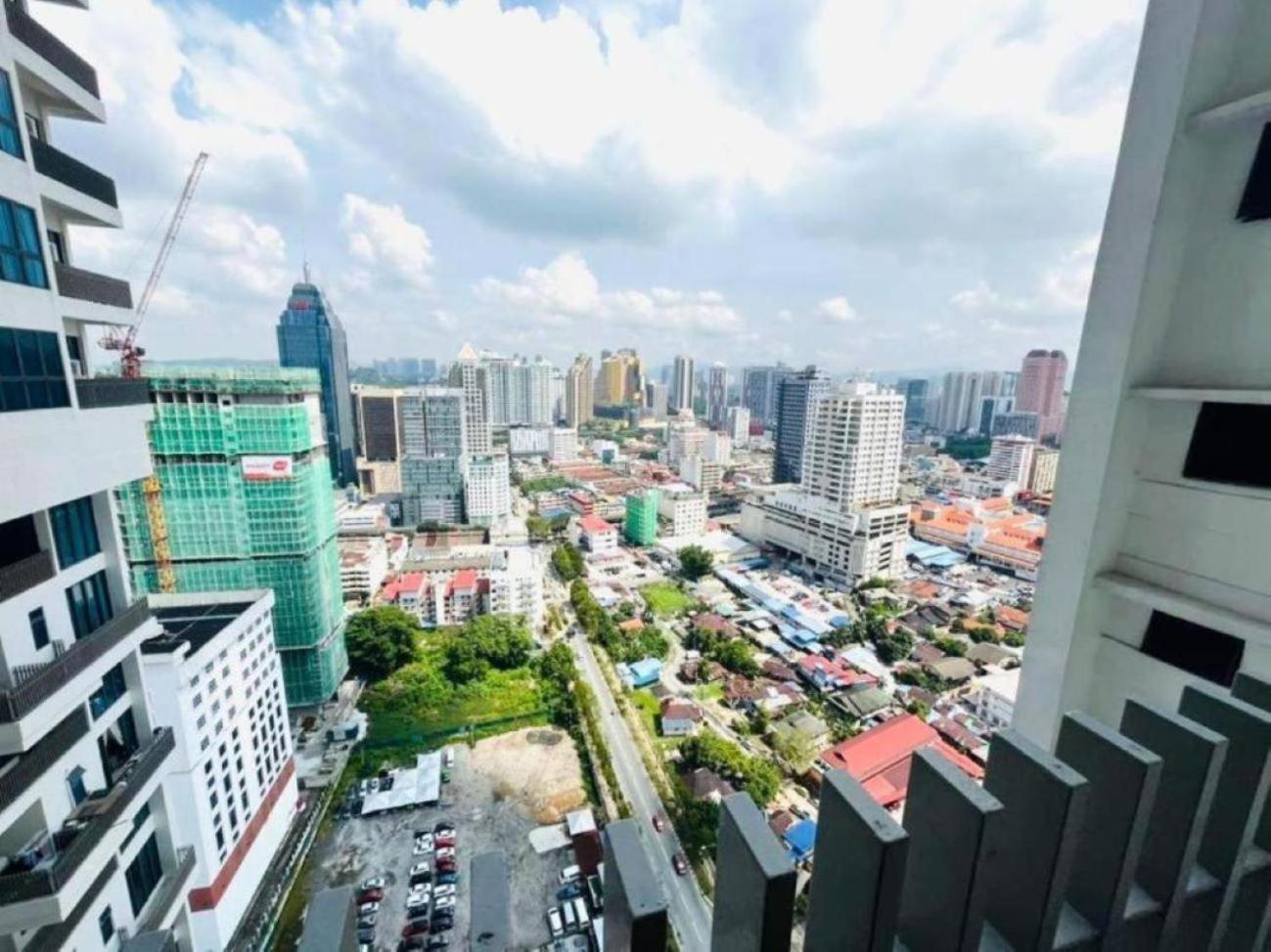 The Luxe Colony Klcc By Sky Pool Apartment กัวลาลัมเปอร์ ภายนอก รูปภาพ