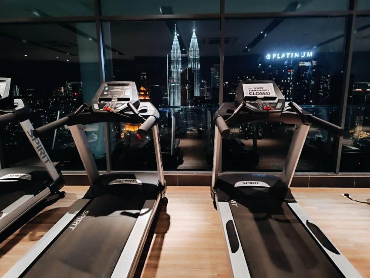 The Luxe Colony Klcc By Sky Pool Apartment กัวลาลัมเปอร์ ภายนอก รูปภาพ
