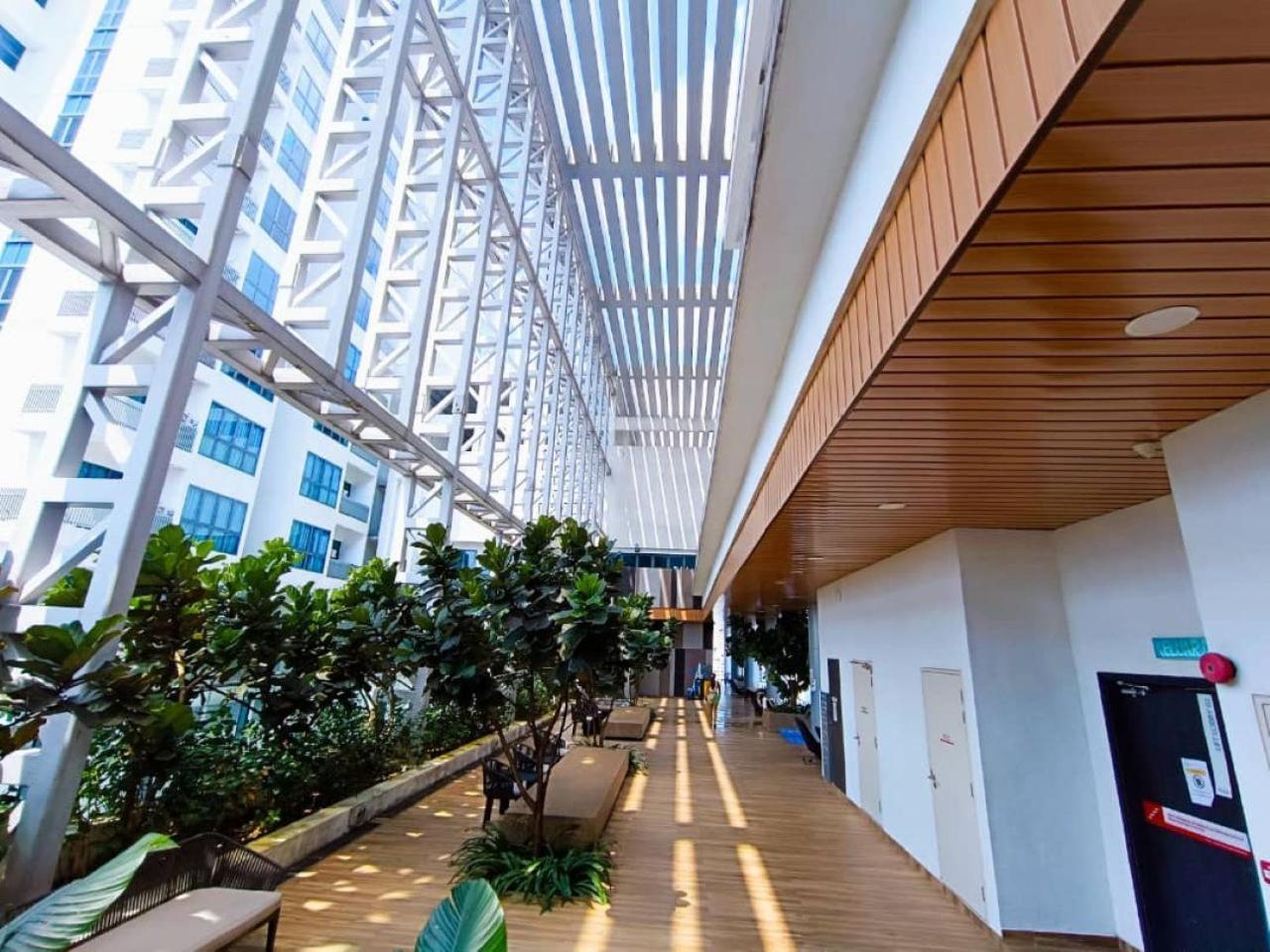 The Luxe Colony Klcc By Sky Pool Apartment กัวลาลัมเปอร์ ภายนอก รูปภาพ