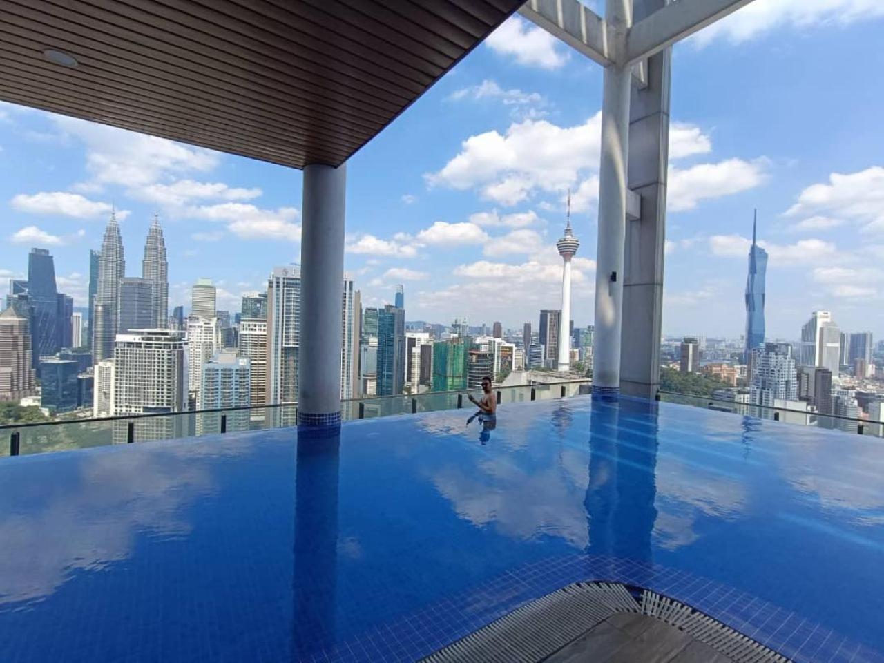 The Luxe Colony Klcc By Sky Pool Apartment กัวลาลัมเปอร์ ภายนอก รูปภาพ