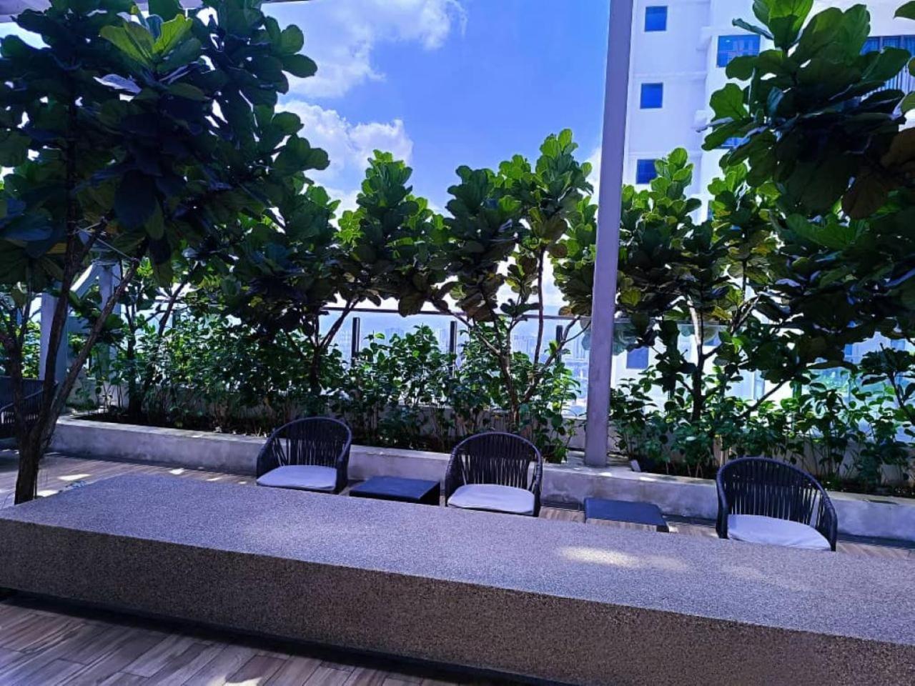 The Luxe Colony Klcc By Sky Pool Apartment กัวลาลัมเปอร์ ภายนอก รูปภาพ