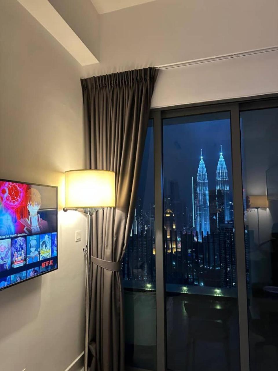The Luxe Colony Klcc By Sky Pool Apartment กัวลาลัมเปอร์ ภายนอก รูปภาพ